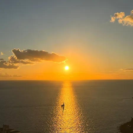 Lejlighed Stunning Sunset Ocean View